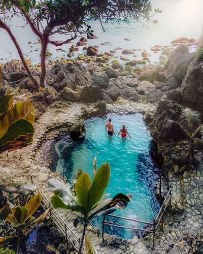 Tembeling Forest: Sebuah hutan lebat di Nusa Penida dengan air terjun dan kolam alami yang menakjubkan.